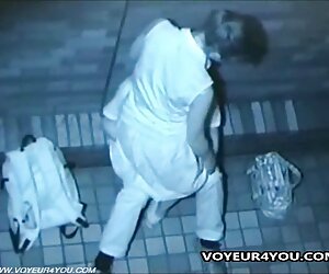 Kızıl saçlı İkizler duş arabada sikişenler ve bj