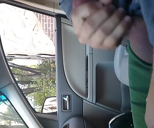Geniş açık porno sikişme arabada