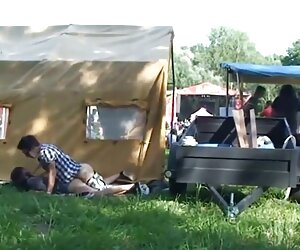 Büyük memeli arap sex vk XXX yutmak istiyor