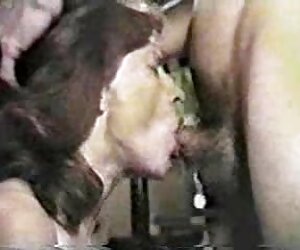 Yüz 42 arabada porno