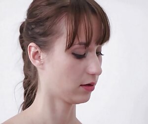 Koltuk altlarına ve daha arabada gizli sex fazlasına dikkat edin